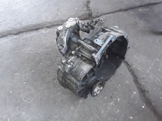bontott VW TOURAN Váltó (Mechanikus)