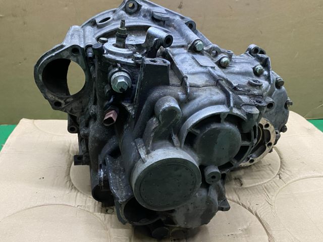 bontott VW TOURAN Váltó (Mechanikus)