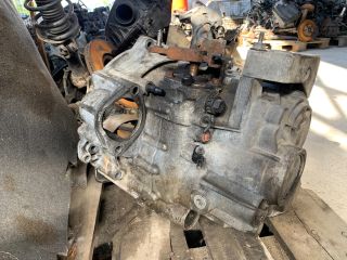 bontott VW TOURAN Váltó (Mechanikus)