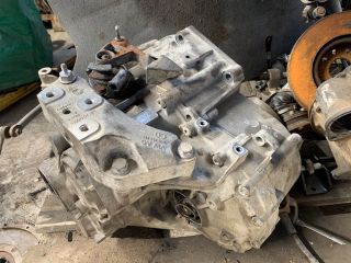 bontott VW TOURAN Váltó (Mechanikus)