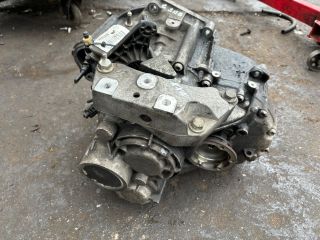 bontott VW TOURAN Váltó (Mechanikus)