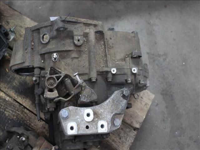 bontott VW TOURAN Váltó (Mechanikus)