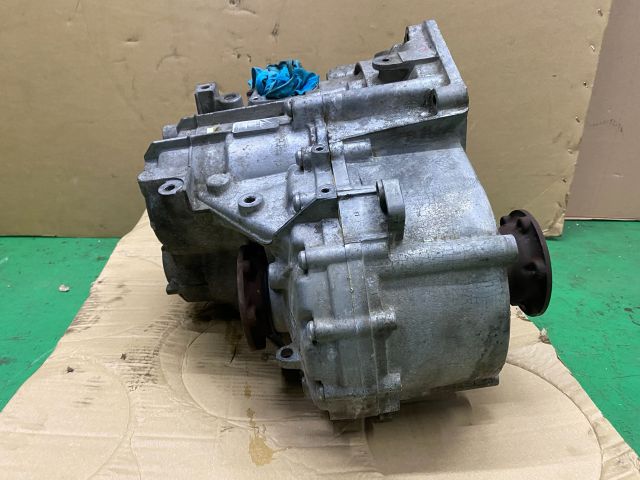 bontott VW TOURAN Váltó (Mechanikus)