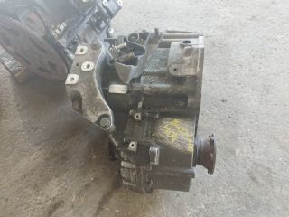 bontott VW TOURAN Váltó (Mechanikus)