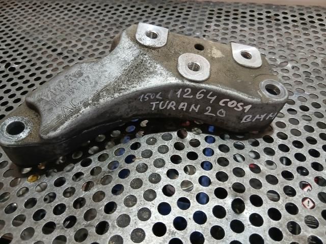 bontott VW TOURAN Váltó Tartó Bak (Pozíciófüggetlen)