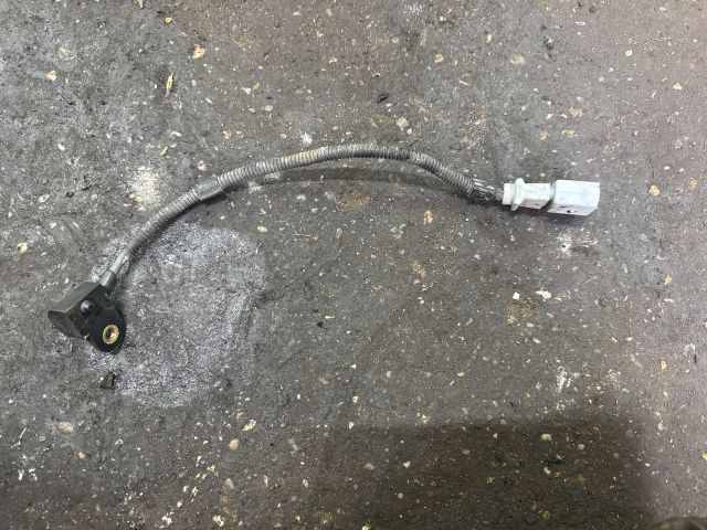 bontott VW TOURAN Vezérműtengely Fordulatszám Jeladó