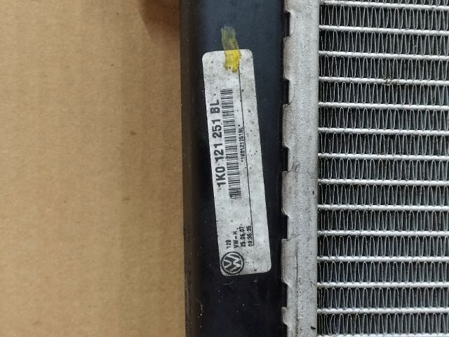 bontott VW TOURAN Vízhűtő Radiátor (Klímás)