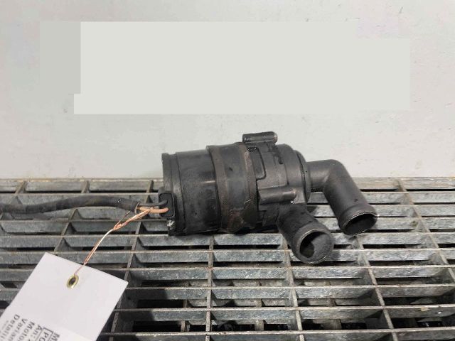 bontott VW TOURAN Vízpumpa