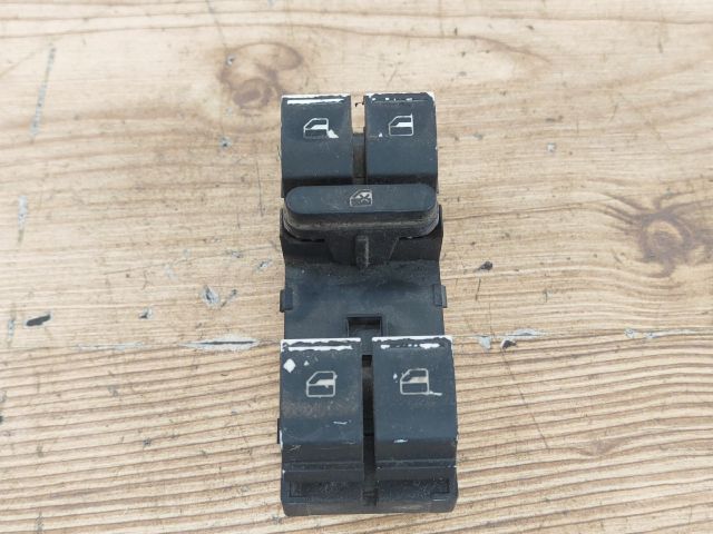 bontott VW TOURAN Ablakemelő Kapcsoló Négyes / Kettes