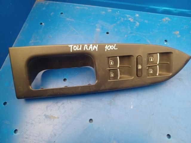 bontott VW TOURAN Ablakemelő Kapcsoló Négyes / Kettes