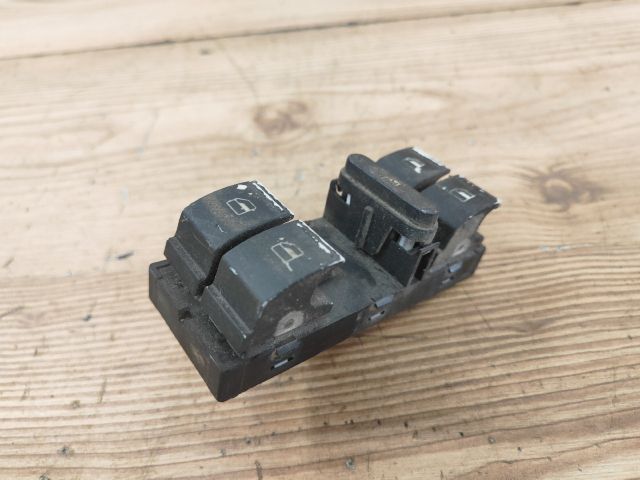 bontott VW TOURAN Ablakemelő Kapcsoló Négyes / Kettes