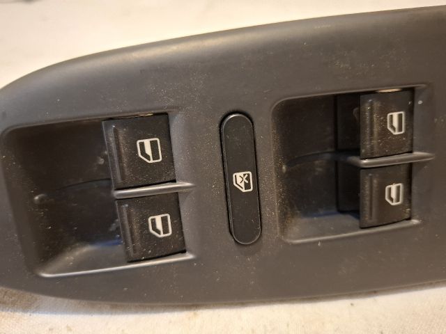 bontott VW TOURAN Ablakemelő Kapcsoló Négyes / Kettes