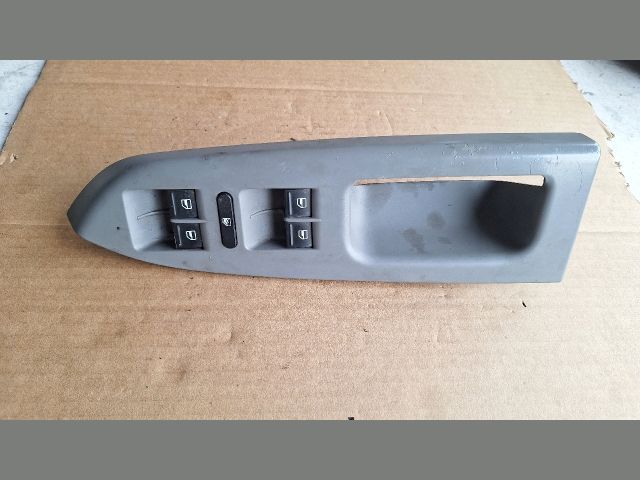 bontott VW TOURAN Ablakemelő Kapcsoló Négyes / Kettes