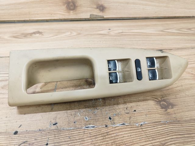 bontott VW TOURAN Ablakemelő Kapcsoló Négyes / Kettes