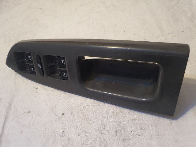 bontott VW TOURAN Ablakemelő Kapcsoló Négyes / Kettes