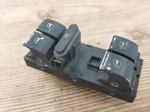 bontott VW TOURAN Ablakemelő Kapcsoló Négyes / Kettes