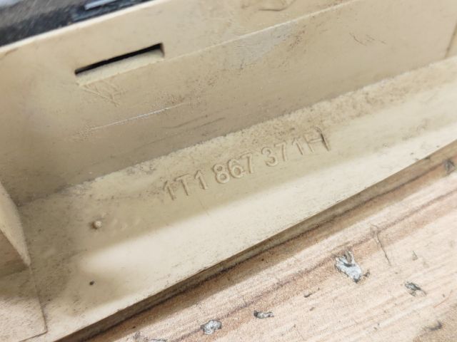 bontott VW TOURAN Ablakemelő Kapcsoló Négyes / Kettes