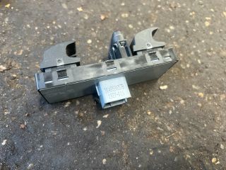 bontott VW TOURAN Ablakemelő Kapcsoló Négyes / Kettes