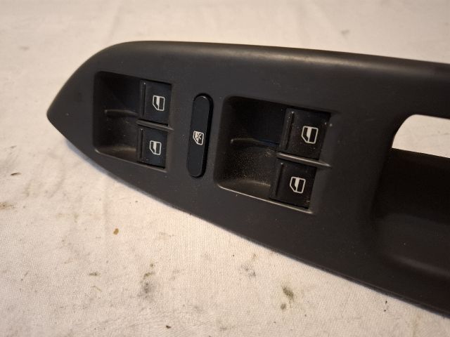 bontott VW TOURAN Ablakemelő Kapcsoló Négyes / Kettes