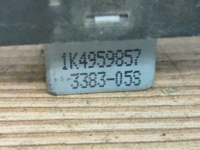 bontott VW TOURAN Ablakemelő Kapcsoló Négyes / Kettes