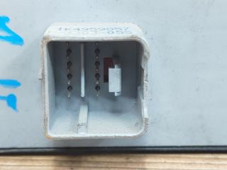 bontott VW TOURAN Ablakemelő Kapcsoló Négyes / Kettes