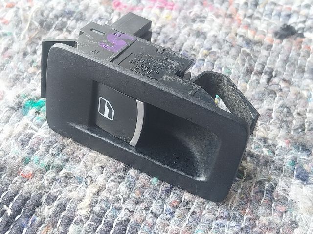 bontott VW TOURAN Ablakemelő Kapcsoló (Pozíciófüggetlen)