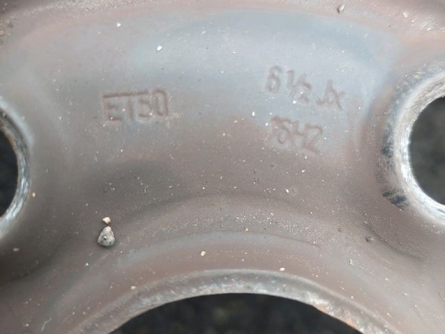 bontott VW TOURAN Acélfelni Szett Gumival