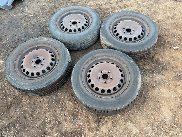 bontott VW TOURAN Acélfelni Szett