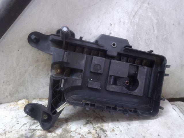 bontott VW TOURAN Akkumulátor Tartó