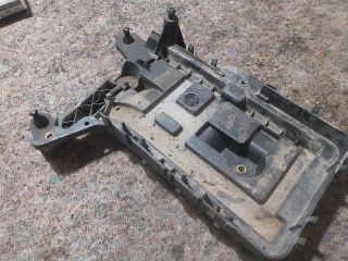 bontott VW TOURAN Akkumulátor Tartó