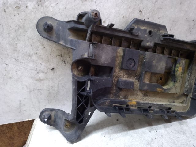 bontott VW TOURAN Akkumulátor Tartó