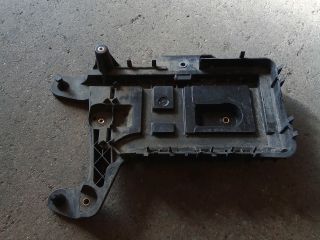 bontott VW TOURAN Akkumulátor Tartó