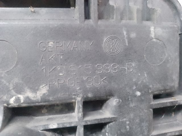 bontott VW TOURAN Akkumulátor Tartó