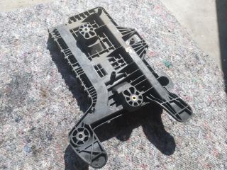 bontott VW TOURAN Akkumulátor Tartó