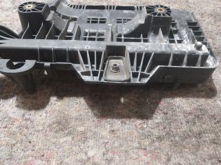 bontott VW TOURAN Akkumulátor Tartó