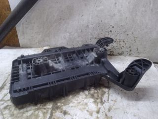 bontott VW TOURAN Akkumulátor Tartó