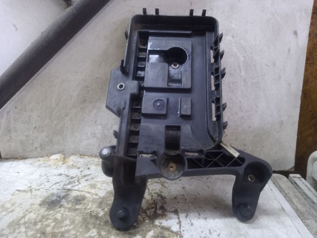 bontott VW TOURAN Akkumulátor Tartó