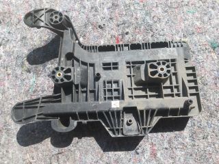 bontott VW TOURAN Akkumulátor Tartó