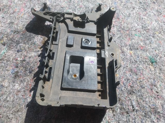 bontott VW TOURAN Akkumulátor Tartó