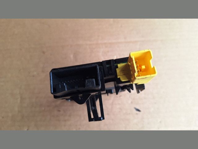 bontott VW TOURAN Aktív Kormány Elektronika