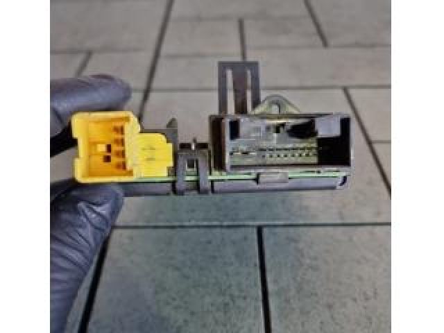 bontott VW TOURAN Aktív Kormány Elektronika