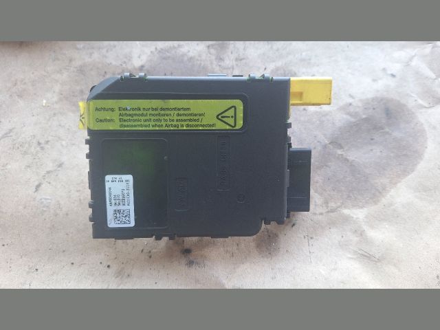 bontott VW TOURAN Aktív Kormány Elektronika