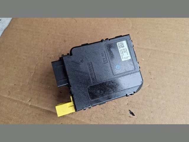 bontott VW TOURAN Aktív Kormány Elektronika