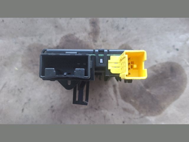 bontott VW TOURAN Aktív Kormány Elektronika