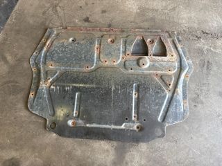 bontott VW TOURAN Alsó Motorburkolat