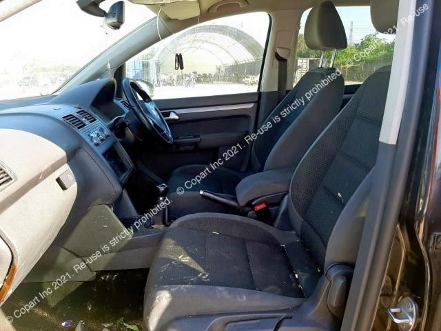 bontott VW TOURAN Alsó Motorburkolat