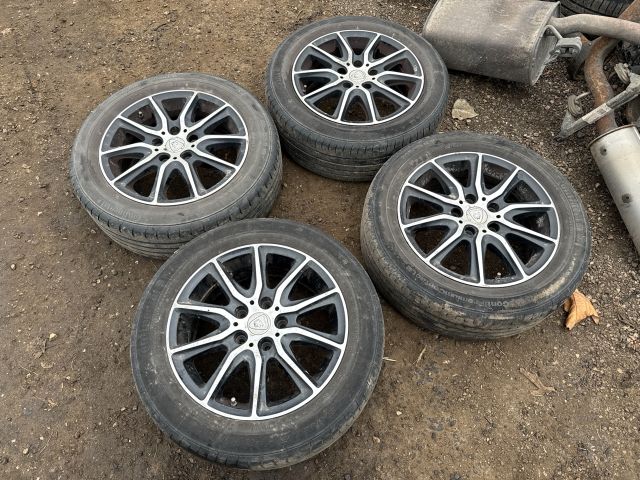 bontott VW TOURAN Alufelni Szett