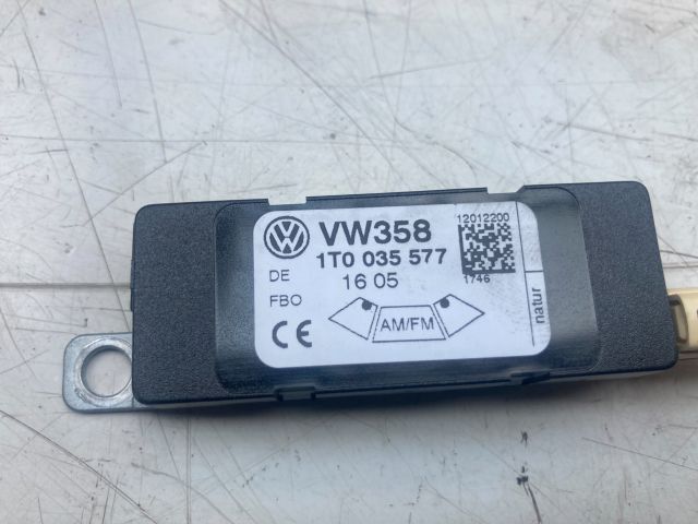 bontott VW TOURAN Antenna Erősítő