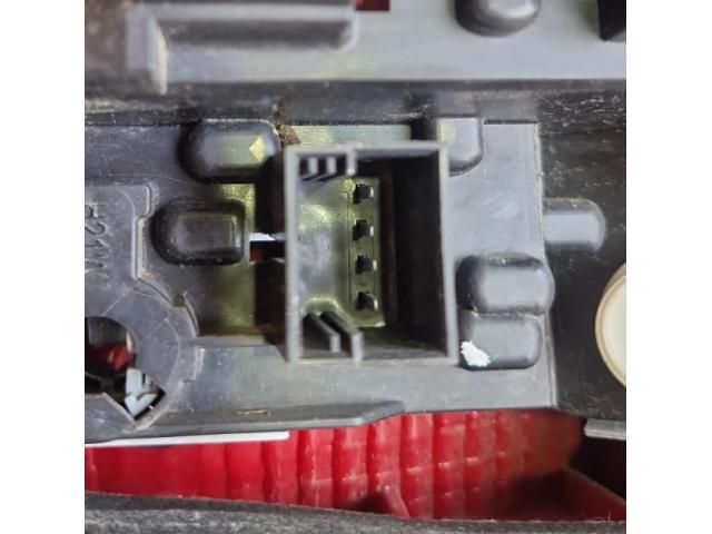 bontott VW TOURAN Bal Belső Hátsó Lámpa