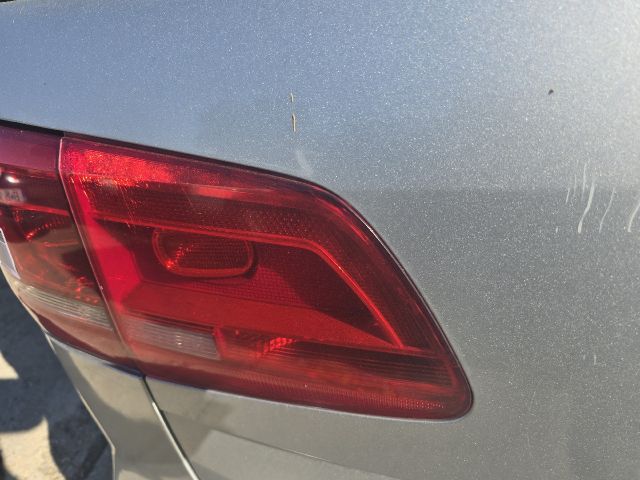 bontott VW TOURAN Bal Belső Hátsó Lámpa